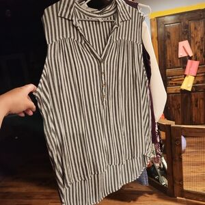 Time and Tru Black and White Striped Sleeveless Blouse
